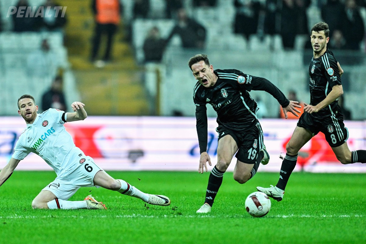 Beşiktaş&#039;ta Amir Hadziahmetovic&#039;in Sakatlığı Şok Etti! Demir Ege Tıknaz İle Değiştirildi