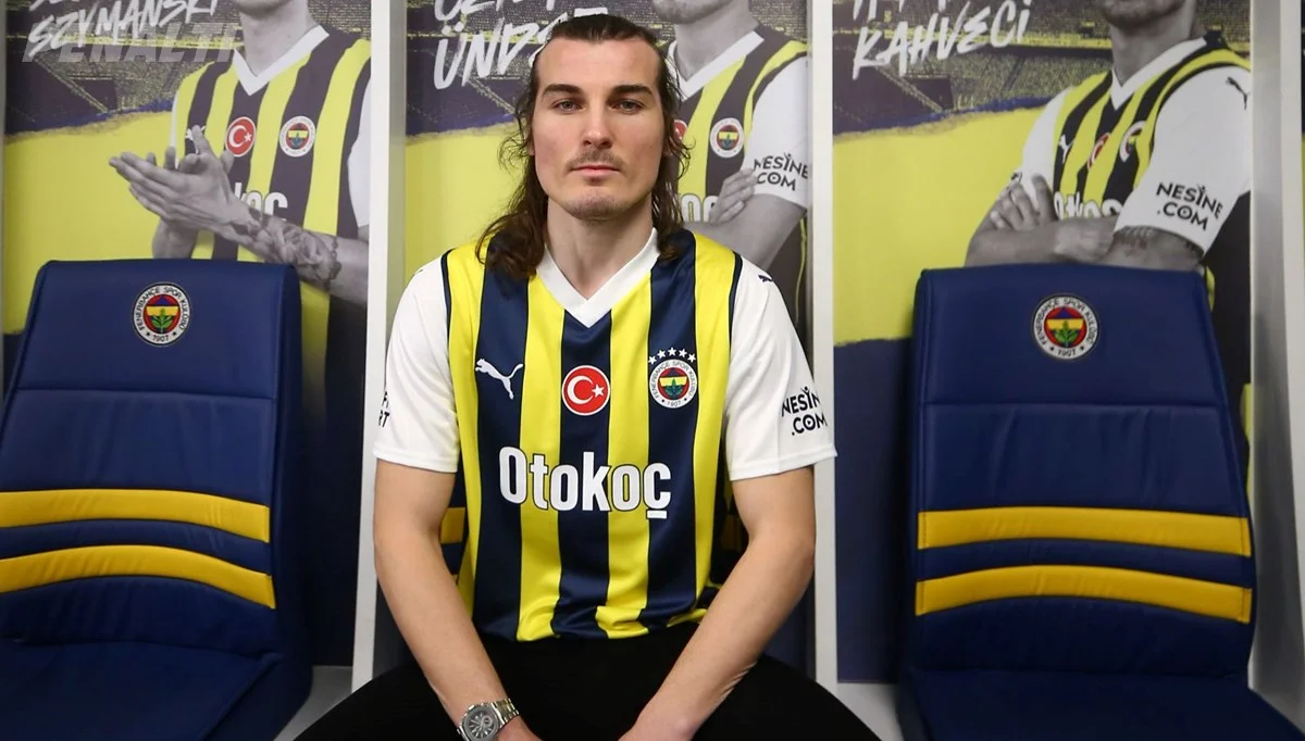 Fenerbahçeli Futbolseverler, Çağlar Söyüncü'yü Sosyal Medyada Araştırıyor