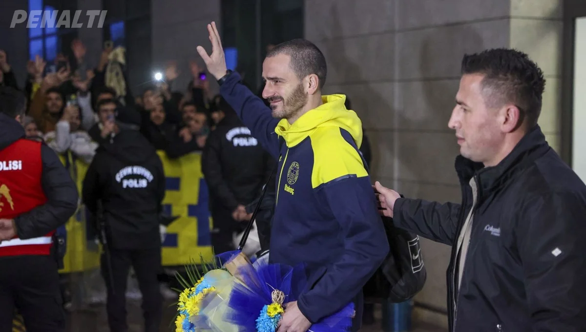 Fenerbahçe, Gaziantep FK Maçı İçin Gaziantep'e Uçtu: Taraftarlar Coşkuyla Karşıladı