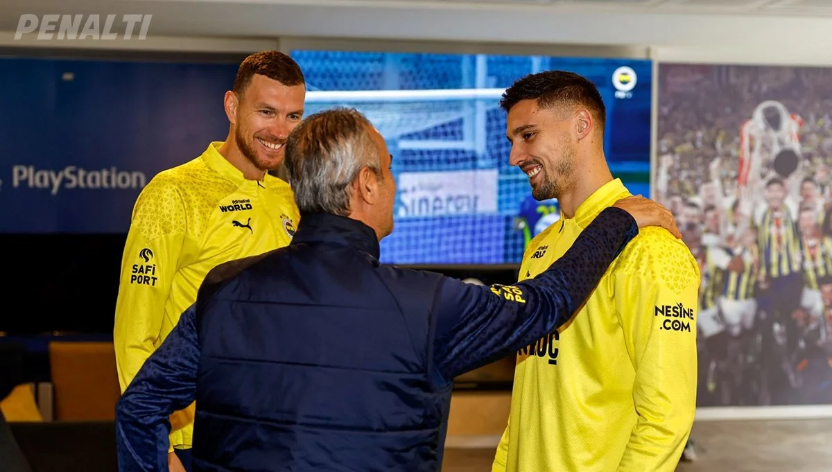 Fenerbahçe'nin yeni transferi Rade Krunic, Dzeko ve Zajc ile konuşarak Fenerbahçe'ye katılmayı istediğini belirtti