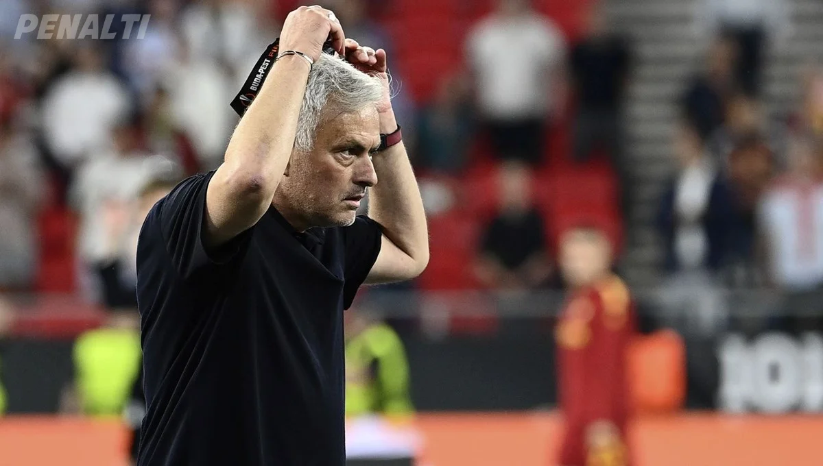 AS Roma, teknik direktör Jose Mourinho ile yollarını ayırma kararı aldı.
