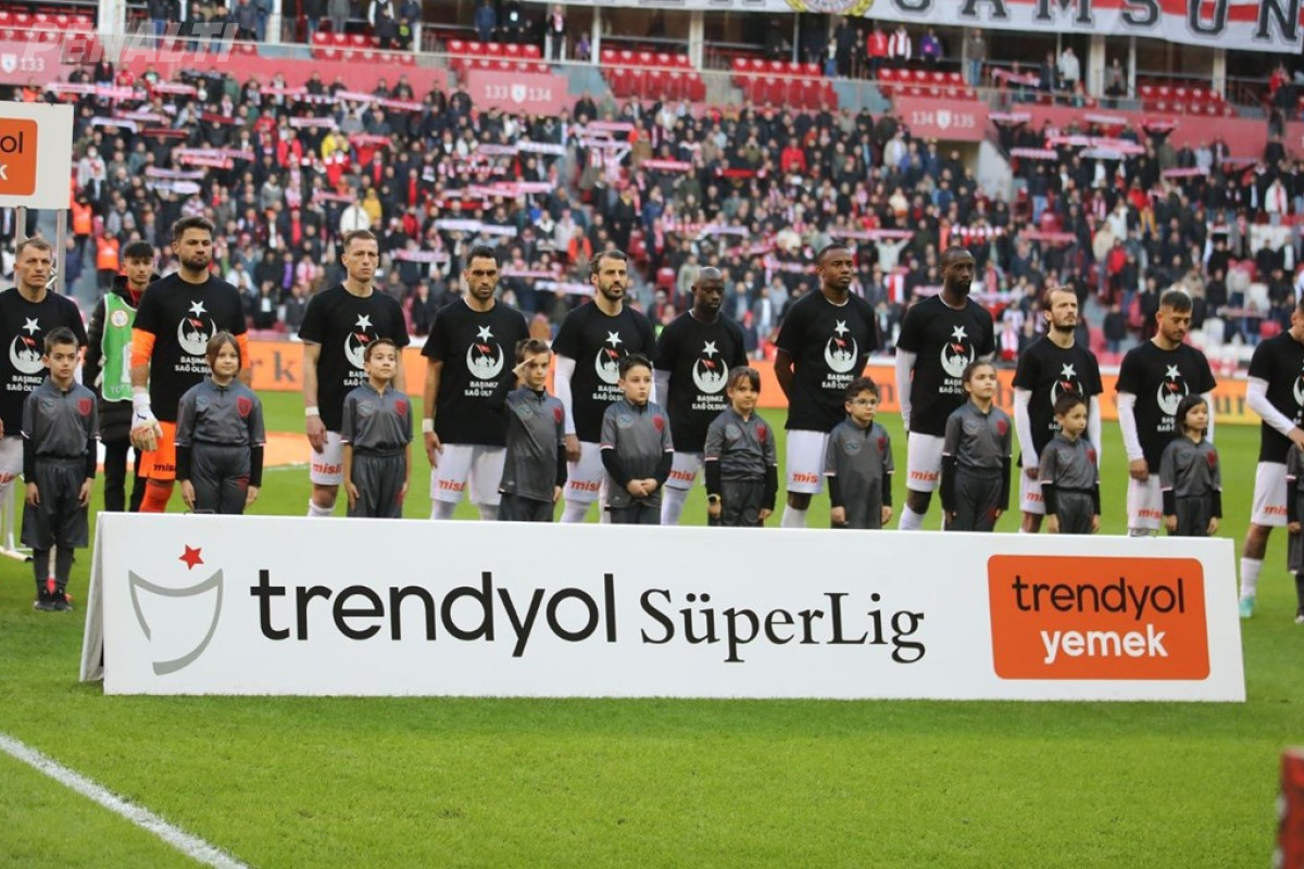 Süper Lig&#039;deki Samsunspor - Sivasspor Maçında Şehit Askerler Anıldı