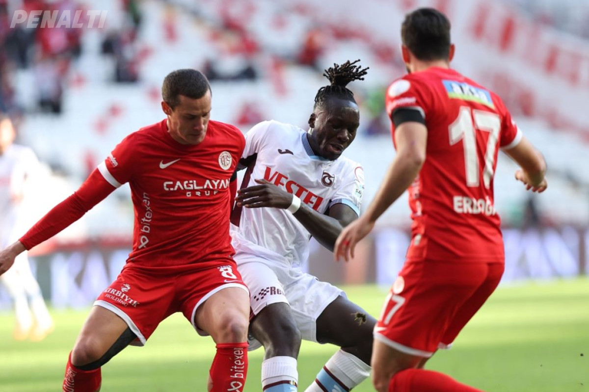Trabzonspor, Antalyaspor Deplasmanında Beraberlik Sağladı: Avcı Dönemi Mağlubiyetsiz Geçiyor