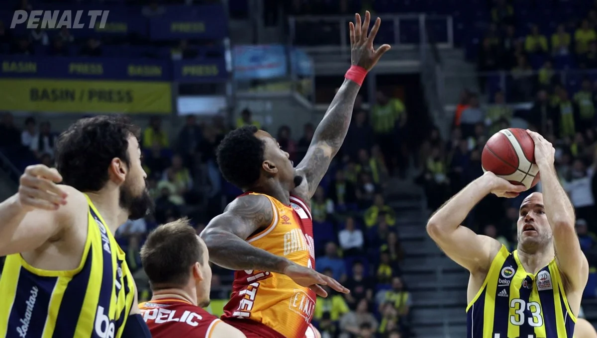 Fenerbahçe Beko, Türkiye Basketbol Süper Ligi'nin 19. Haftasında Galatasaray Ekmas'ı 90-74 Mağlup Etti